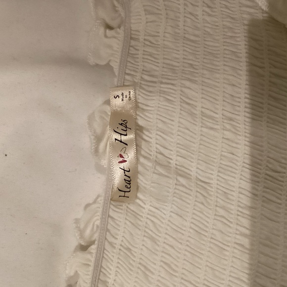 Pack of 2 Heart & Hips Scrunch Off the Shoulder Tops - Picture 4 of 8